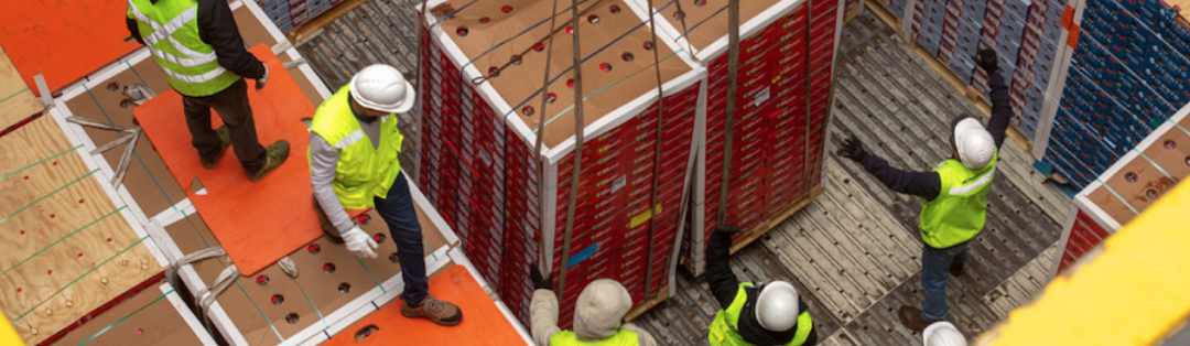 Con más de mil pallets de arándanos frescos sale el primer “Blueberry Express” desde Puerto Coronel hacia Estados Unidos