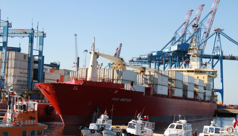 Cool Carriers moviliza desde TPS primer embarque de fruta dirigido a la costa oeste de Estados Unidos